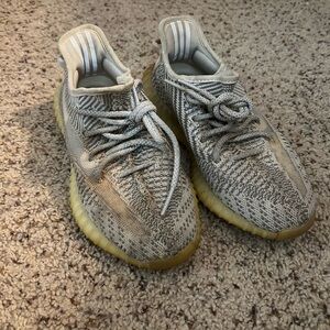 adidas Yeezy Boost shoes Gray white sz 5 APE 779001